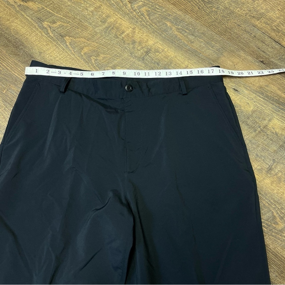 Under Armour Mens Golf Pants 36/32 Black Lightweight Performance Casual Stretch - Picture 2 of 9